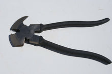 Load image into Gallery viewer, FENCING WIRE PLIERS 10" HAMMER HEAD