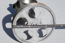 Load image into Gallery viewer, #32 HAND MANUAL COMMERCIAL MEAT MINCER- STAINLESS, ALUMINIUM OR CAST