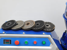 Load image into Gallery viewer, Parts 8mm 6mm 4mm 3mm 2.5mm 2mm Die plate for pellet making mill machine 160 model
