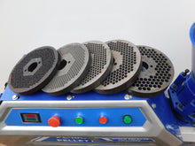 Load image into Gallery viewer, Parts 8mm 6mm 4mm 3mm 2.5mm 2mm Die plate for pellet making mill machine 210 model
